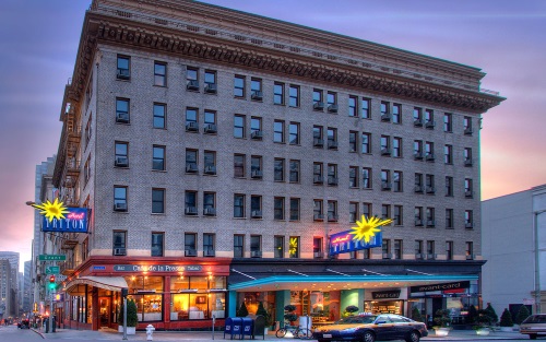 Triton Hotel 